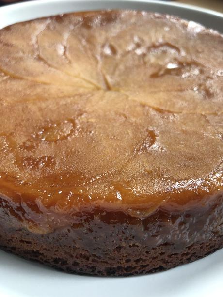 Gâteau aux pommes et sirop d’Erable Gâteau aux pommes et sirop d’Erable