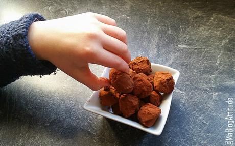 5 recettes de cuisine à faire avec ses enfants pendant le confinement Truffes au chocolat {Cuisiner à 4 mains} – Ma Blog Attitude