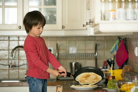 5 recettes de cuisine à faire avec ses enfants pendant le confinement Quick and Easy Crepes for Kids | ThriftyFun