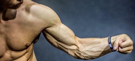 50 Tractions par Jour force-poigne-muscles-avant-bras