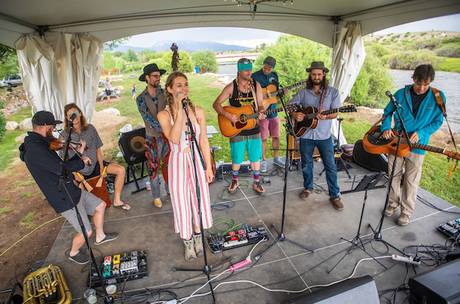 Craft beer – Annulation du 4e festival annuel de la bière Rapids & Grass
 – Mousse de bière