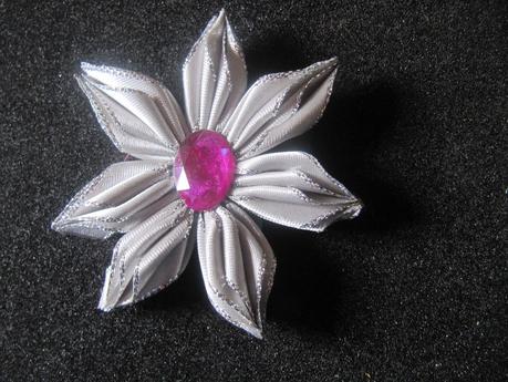 Mes ouvrages - fleurs en ruban Mes ouvrages - fleurs en ruban