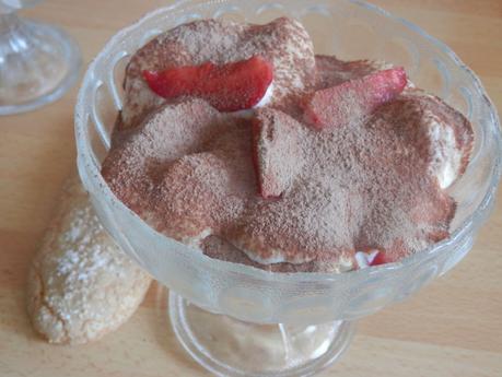 Tiramisu à la fraise et à la ricotta (tout léger) Tiramisu à la fraise et à la ricotta (tout léger)