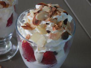 Tiramisu à la fraise et à la ricotta (tout léger) Tiramisu à la fraise et à la ricotta (tout léger)