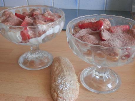 Tiramisu à la fraise et à la ricotta (tout léger) Tiramisu à la fraise et à la ricotta (tout léger)