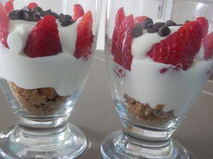 Tiramisu à la fraise et à la ricotta (tout léger) Tiramisu à la fraise et à la ricotta (tout léger)