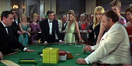 Casino Royale (1967) de John Huston, Robert Parrish, Val Guest, Kenneth Hugues et Joseph McGrath