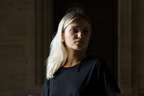 Portrait du modèle Iris