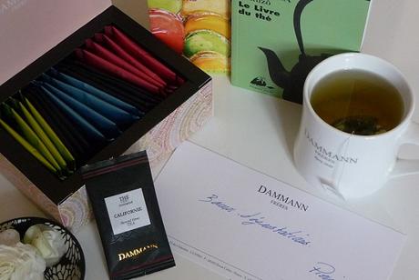 DES THES ET DEUX LIVRES... DES THES ET DEUX LIVRES...