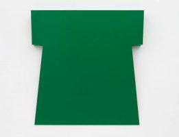 One of the wall sculptures on view in “Carmen Herrera: Estructuras”