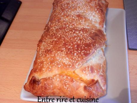 Feuilleté au blanc de poulet, carottes, sauce tomate Feuilleté au blanc de poulet, carottes, sauce tomate