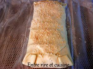 Feuilleté au blanc de poulet, carottes, sauce tomate Feuilleté au blanc de poulet, carottes, sauce tomate