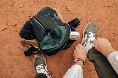 BEE&SMART : Sac sport-chic haut de gamme pensé pour l’homme actif urbain BEE&SMART : Sac sport-chic haut de gamme pensé pour l’homme actif urbain