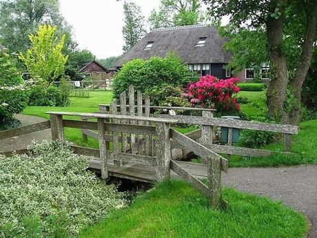 Pays Etranger - La  Hollande - Charmant Village sans route