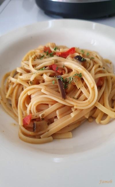 Spaghetti aux aubergines et tomates