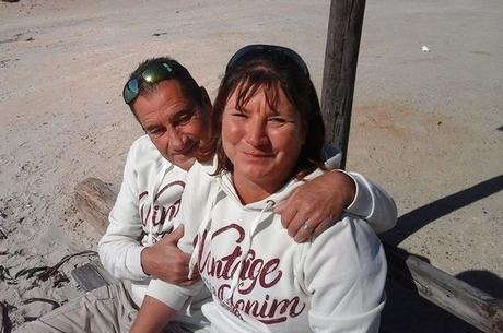 Info bière – Un couple décède en buvant de la bière brassée à la maison pour contourner les restrictions de verrouillage du coronavirus – World News

 – Mousse de bière