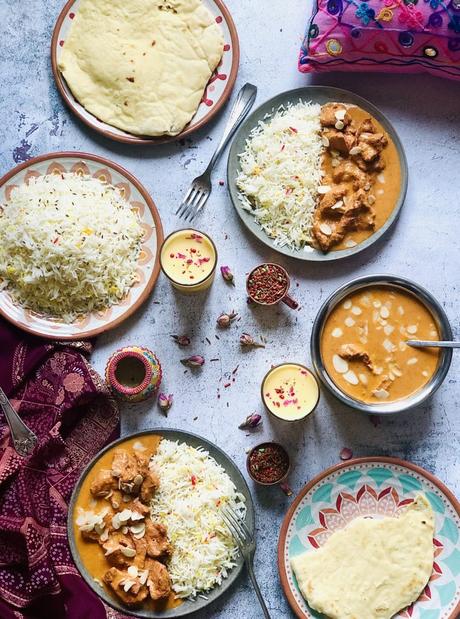 Mon menu indien préféré : Butter Chicken, Riz Basmati extra long aux épices, Naans au fromage et Lassi à la mangue !