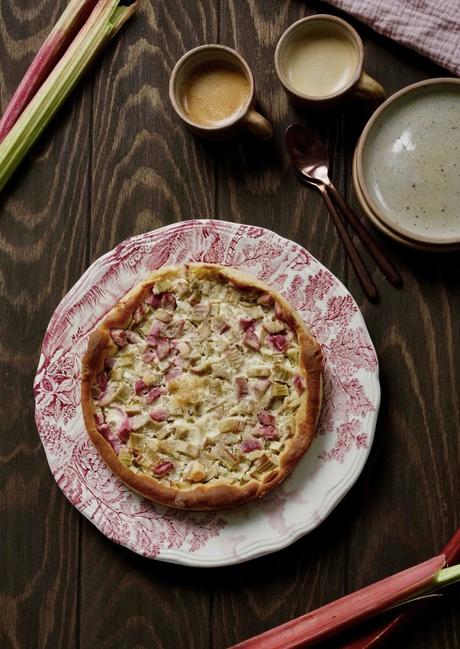 farine d'épeautre , pâte levée , rhubarbe , crème , gouter d'enfance 