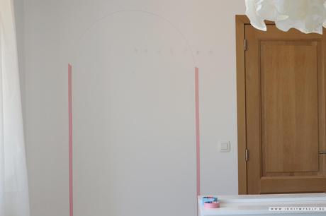 Peindre un demi-cercle de couleur sur un mur