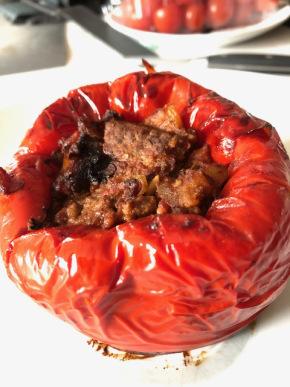 Journal de bord du confinement #57 Coronavirus – Chiles en nogada ou poivrons farcis mexicains Journal de bord du confinement #57 Coronavirus – Chiles en nogada ou poivrons farcis mexicains