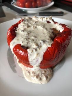 Journal de bord du confinement #57 Coronavirus – Chiles en nogada ou poivrons farcis mexicains Journal de bord du confinement #57 Coronavirus – Chiles en nogada ou poivrons farcis mexicains