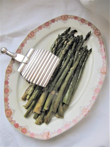 Asperges vertes rôties à l'ail