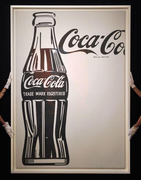 L’œuvre Coca-Cola [4] Large Coca-Cola d’Andy Warhol à la maison de ventes aux enchères Sotheby’s à Londres en octobre 2010
