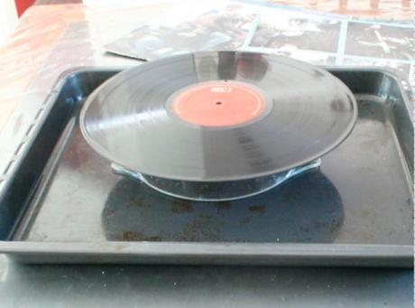 17/05/2020 – L’ASTUCE DU DIMANCHE… »Recycler son vieux vinyle en corbeille » (Cliquer pour voir la suite…)