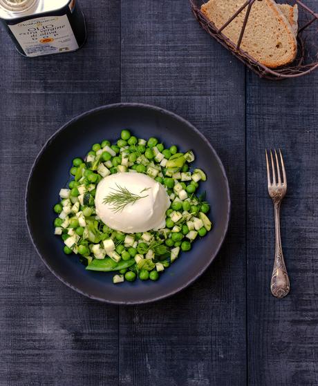 mozzrella , salade complète , petits pois , légumes croquants , recette de saison