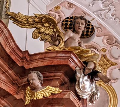 Engel in Mittenwald / Les anges de Mittenwald (2)  26 Bilder / 26 Photos