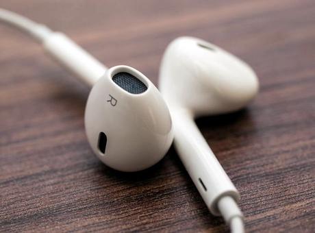 Apple pourrait ne pas fournir d’écouteurs avec l’iPhone 12 pour vendre plus d’AirPods