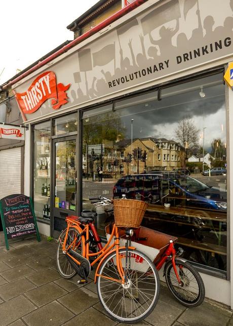 Craft beer – Huit endroits qui livreront une pinte à votre porte à Cambridge
 – Bière noire