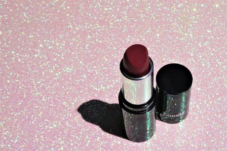 Loésia, rouge bio - teinte Cerise Loesia, le bio luxueux à vos lèvres