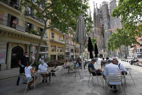 Info bière – À Madrid et à Barcelone, les terrasses sont pleines pour leur premier jour de réouverture (photos)

 – Mousse de bière