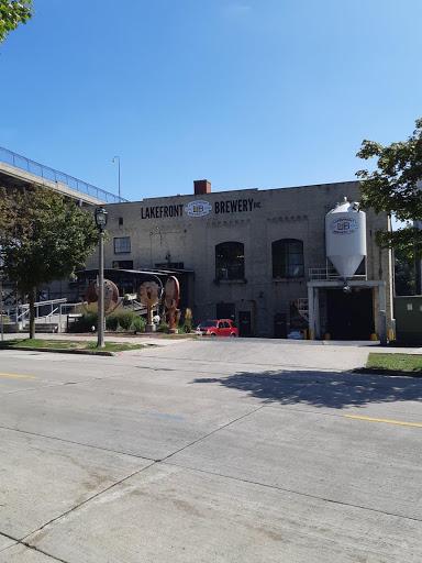 Bière artisanale – 7 stades MLB en 11 jours: partie 4, Miller Park à Milwaukee

 – Houblon