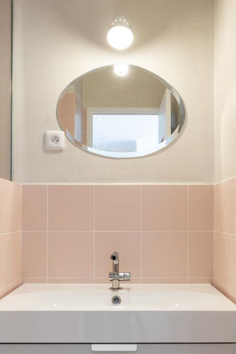 architecture intérieur Fernand Pouillon années salle de bain rose blanche