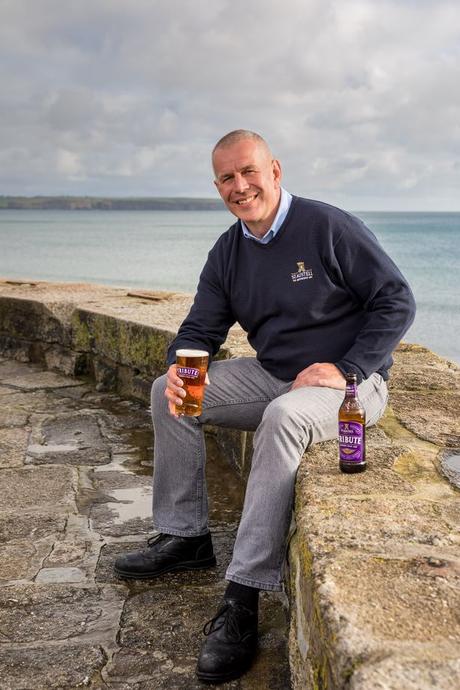 Craft beer – L’homme qui a inventé la célèbre bière Tribute de la brasserie St Austell est décédé à l’âge de 52 ans
 – Bière brune
