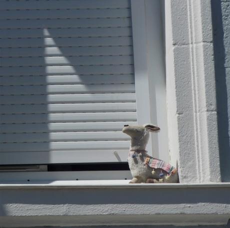 prenez place sur la vieille chaise prenez place sur la vieille chaise