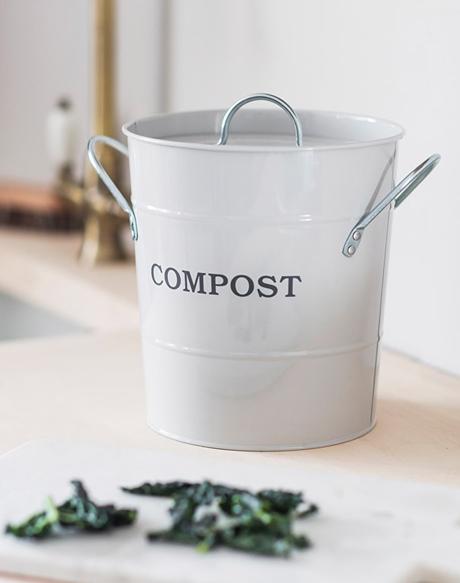 zéro déchet compost cuisine gris vintage plan de travail bois - blog déco - clem around the corner