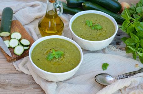Velouté de courgette au basilic