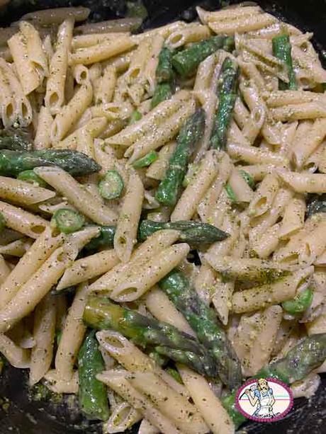 Pâtes au pesto de menthe et asperges vertes