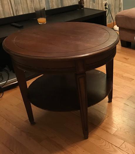 DIY: relooker une table avec un effet vieilli