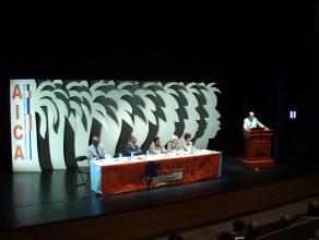 Congrès de l'Aica International à Barbade et en Martiniue 2003 Congrès de l'Aica International à Barbade et en Martinique 2003 Overture à Tropiques Atrium- Fond de scène : création Claude Cauquil