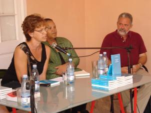 Curating Caribbean Présentation à la Biennale de La Havane au Centre Wifredo Lam Présentation au Centre Wifredo Lam pendant la Biennale de La Havane de Curating in the Caribbean, ouvrage collectif, ,initié et coordonné par Barbade 2012