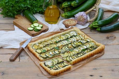 Tarte fine aux courgettes, chèvre frais et basilic Tarte fine aux courgettes, chèvre frais et basilic