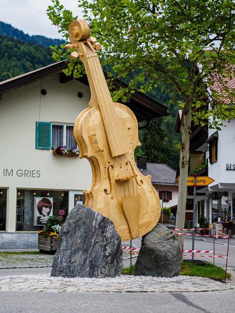 Geigenbaustadt Mittenwald - 11 Geigenbilder
