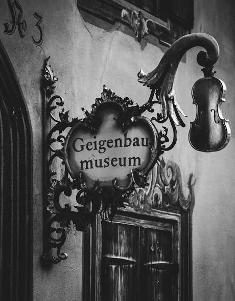 Geigenbaustadt Mittenwald - 11 Geigenbilder