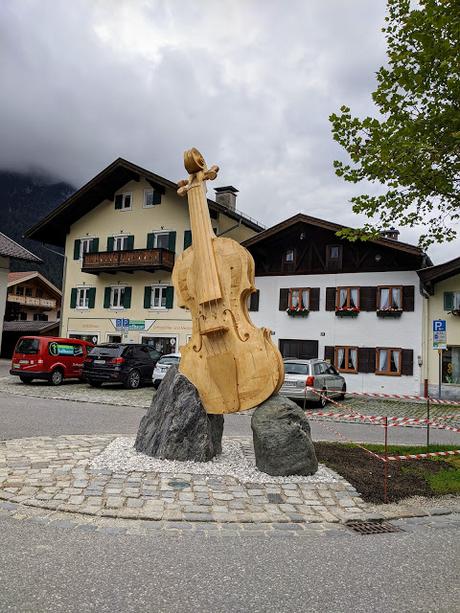 Geigenbaustadt Mittenwald - 11 Geigenbilder