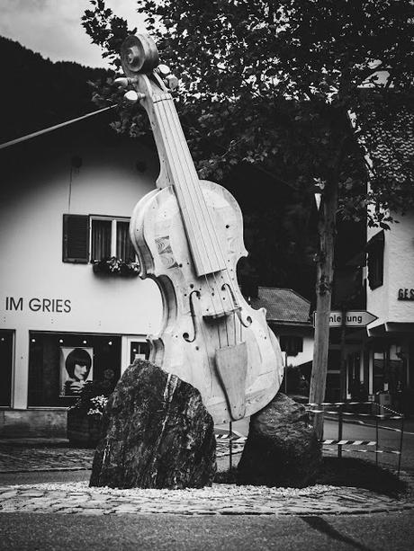 Geigenbaustadt Mittenwald - 11 Geigenbilder