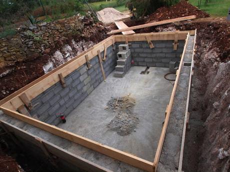 piscine semi enterrée coque